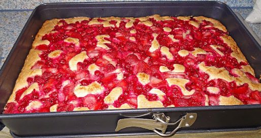 Apfel Kirsch Blechkuchen nach Oma Bärbel – Einfache Kochrezepte