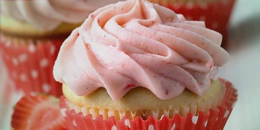 Low carb Sonnis fruchtige Erdbeer-Quark-Cupcakes (wenige Zutaten und ...