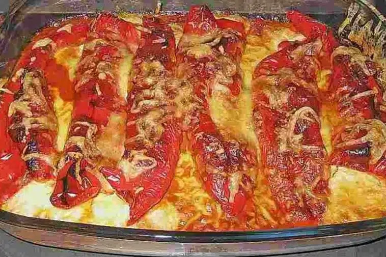 Überbackene Spitzpaprika mit Käsefüllung Rezept – Einfache Kochrezepte